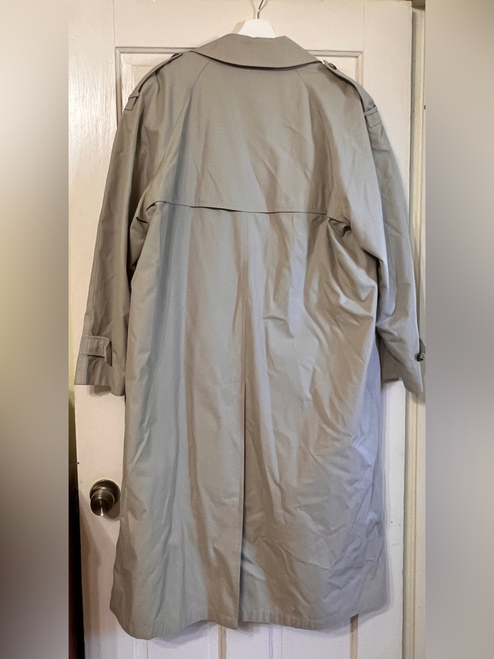 Classic Men’s Double-Breasted Trench Coat — Tan, 44, lined w zip out faux fur - Picture 2 of 9